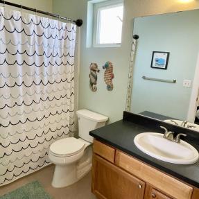 1489 Zamia Avenue Bathroom