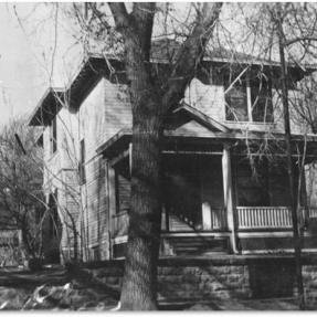933 Pine St. building