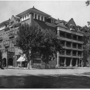 Boulderado Hotel in 1921