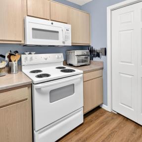 2510 Taft Drive Unit 300 Stove