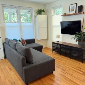 2616 Thornbird - Living