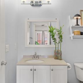 2630 Iris Avenue Unit A2 Bathroom
