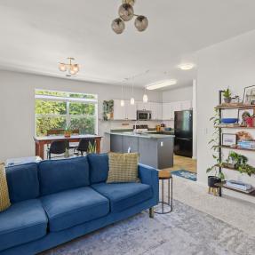 2630 Iris Avenue Unit A2 Living room