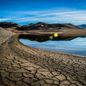 Receding reservoir