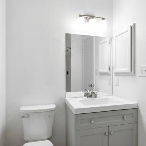 3525 28th St Unit 304 Bathtub
