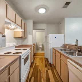 2510 Taft Dr 302 Kitchen