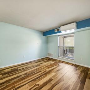 2510 Taft Dr 302 Livingroom