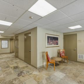 2510 Taft Dr 302 Room