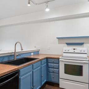 2610 Iris Avenue Unit 105 kitchen
