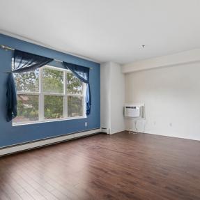 2610 Iris Avenue Unit 105 livingroom area